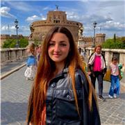 Studentessa al terzo anno di lingue e culture moderne offre ripetizioni di inglese e francese